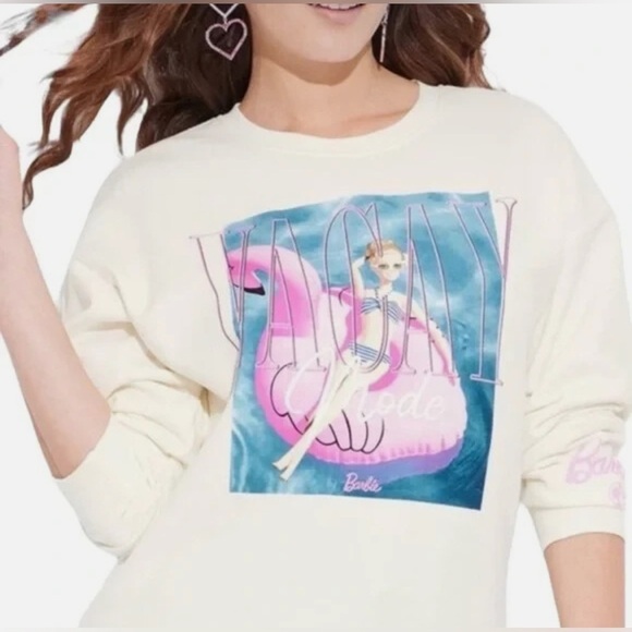 Barbie Tops - NWT Barbie Vacay Mode ivory sweatshirt XXL pink flamingo float